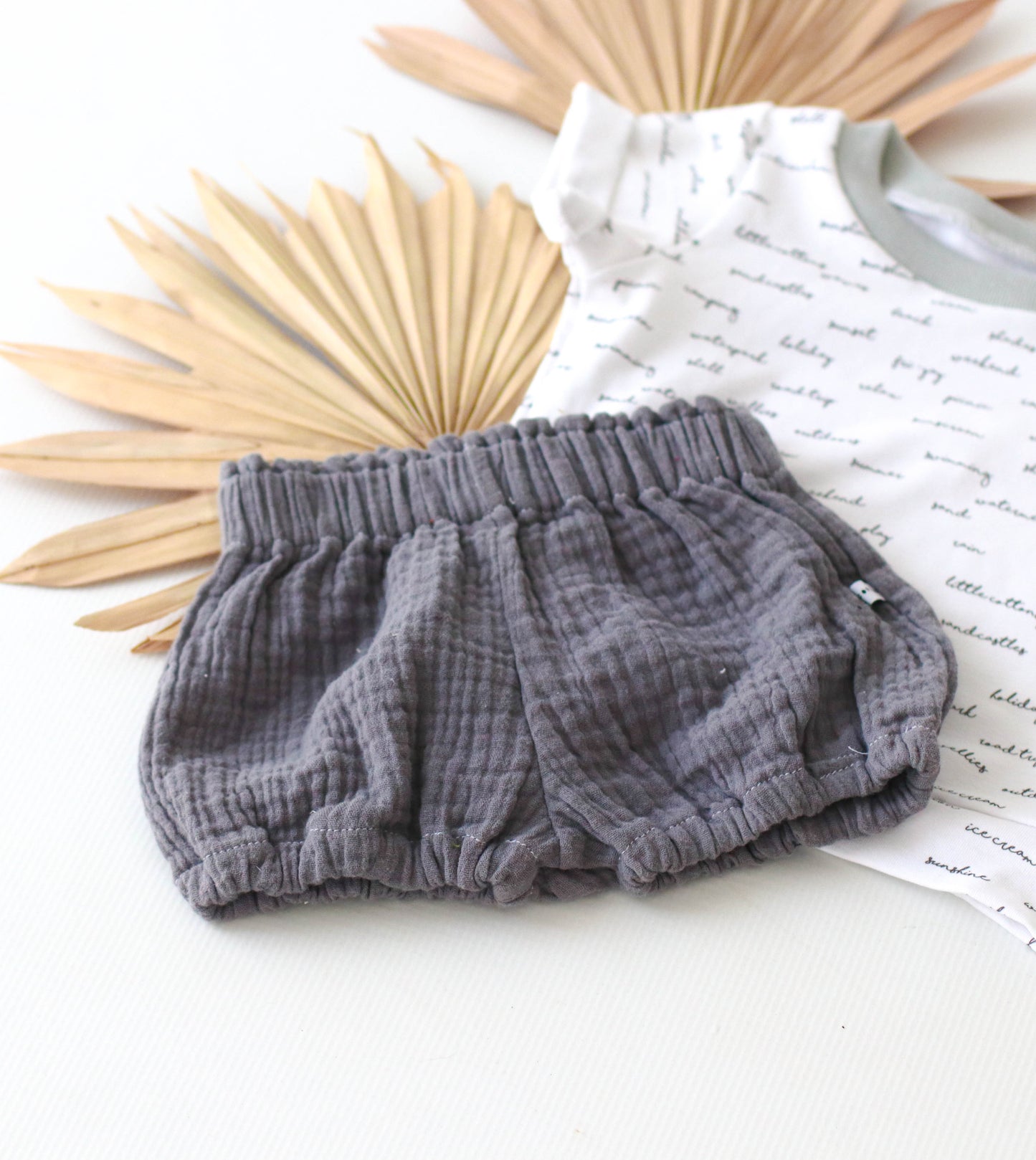 bloomers last one! - 3-6 mths