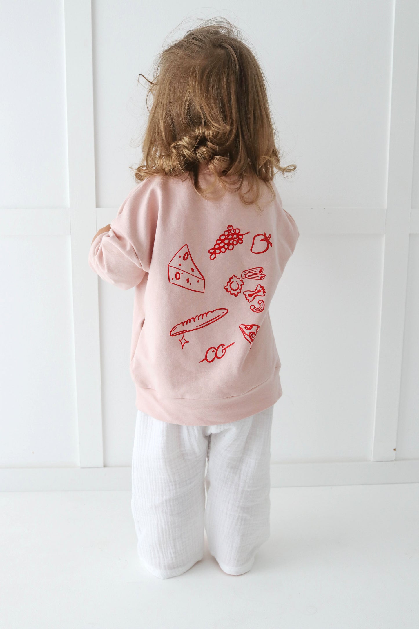 bon appetit! Bubblegum colour sweatshirt with a slogan