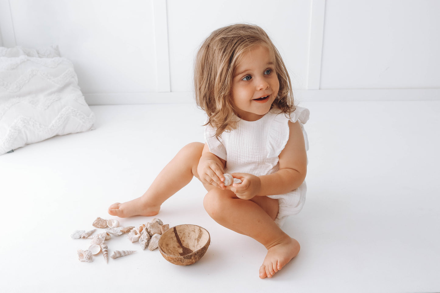 Muslin romper with ruffles - pure white