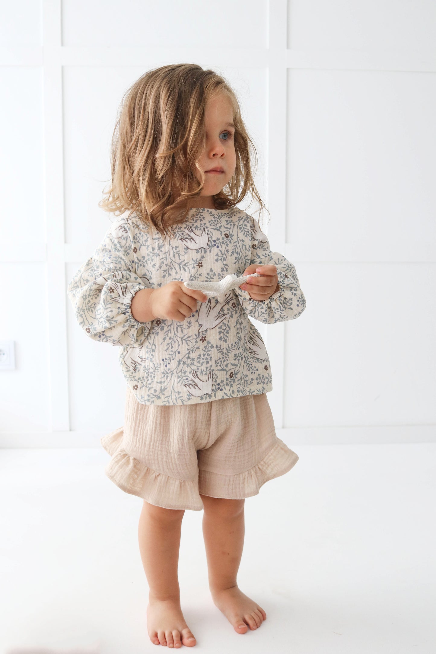 Muslin Blouse with long bubble sleeves